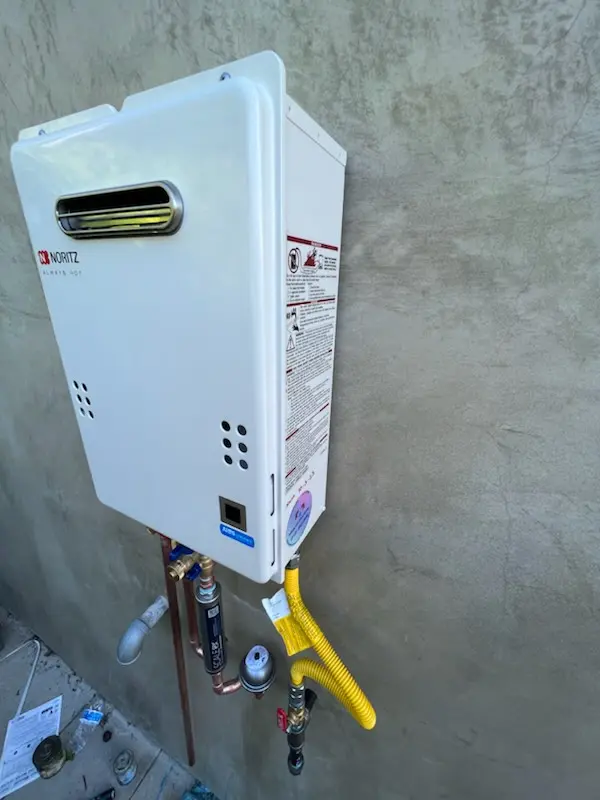 Tankless water heater installation for Pembroke Lakes South homes